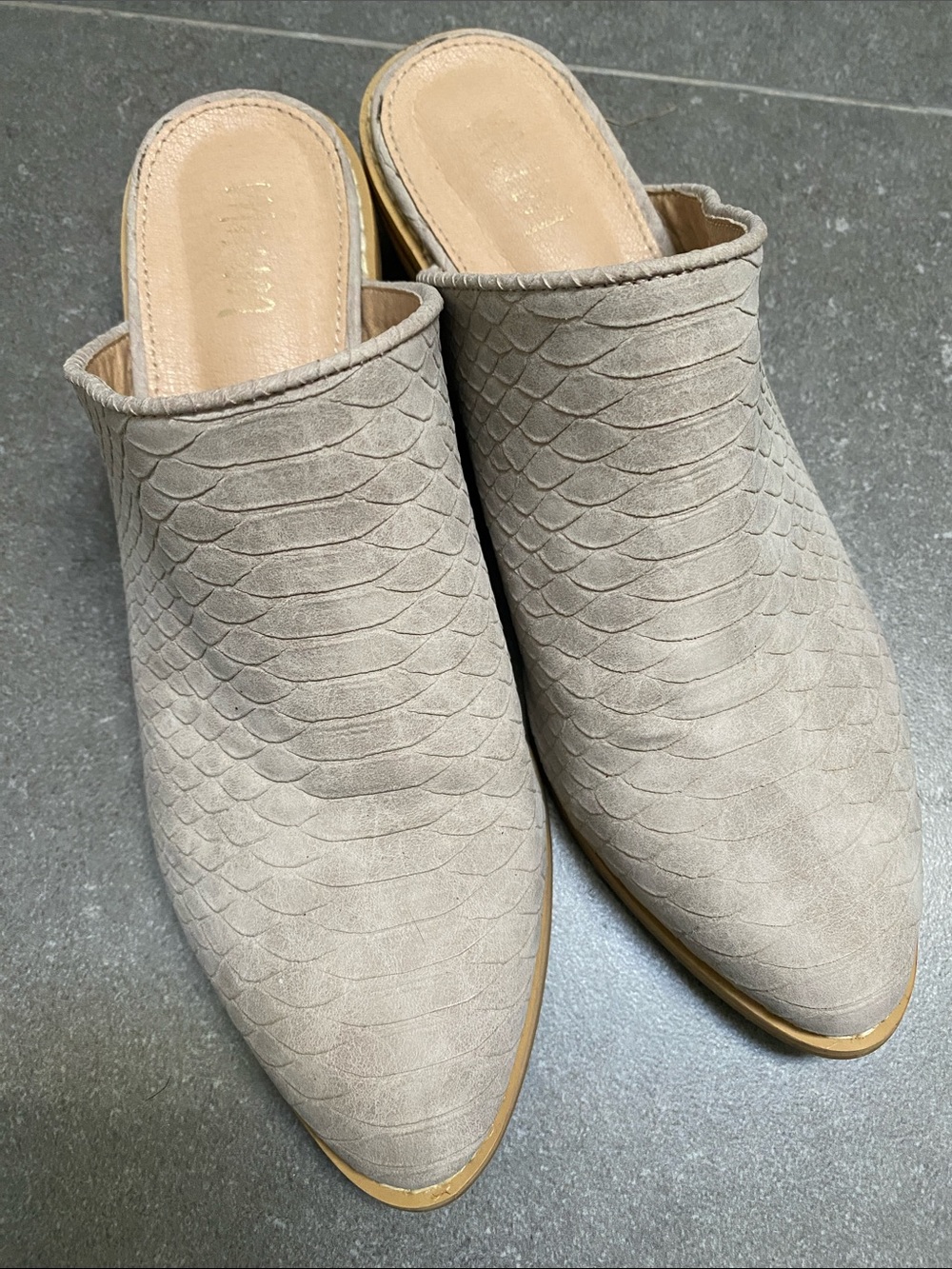 Mi.iM - Pointed Toe Mules
